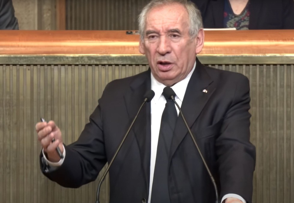 François Bayrou devant le Cese