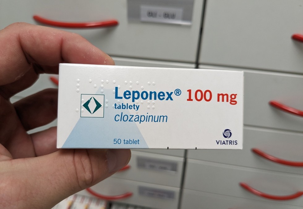 clozapine
