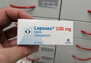 clozapine