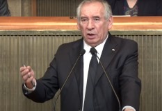 François Bayrou devant le Cese